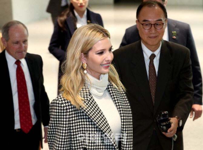 [포토]이방카 트럼프 '여유로운 미소'