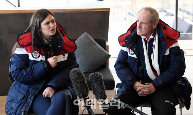 [포토]샌더스 백악관 대변인, '북 접촉 계획 없다'