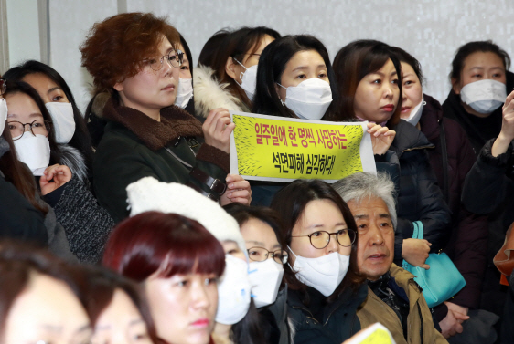 정부, 개학 전까지 석면공사 진행한 모든 학교 대청소