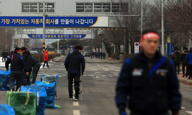 "한국GM 지원하려면 신차 5년 이상 국내 생산해야"