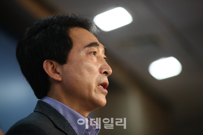 [포토]'불륜설' 해명하는 박수현 전 대변인