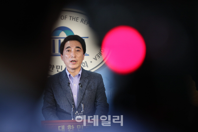 [포토]박수현, '추악한 음모 가진 자들의 공작'