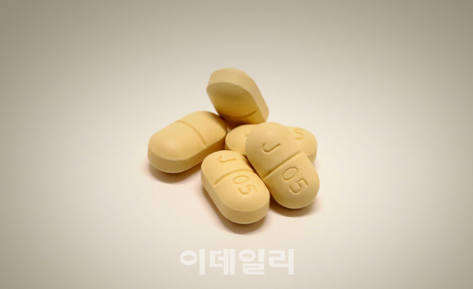 JW중외제약, 탈모약 '아보다트' 알약 형태로 개발