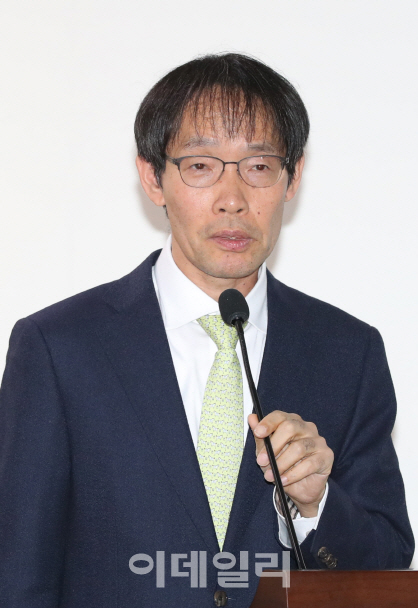 [文개헌안]고문현 헌법학회장 "의미있고 필요한 내용 담았다"