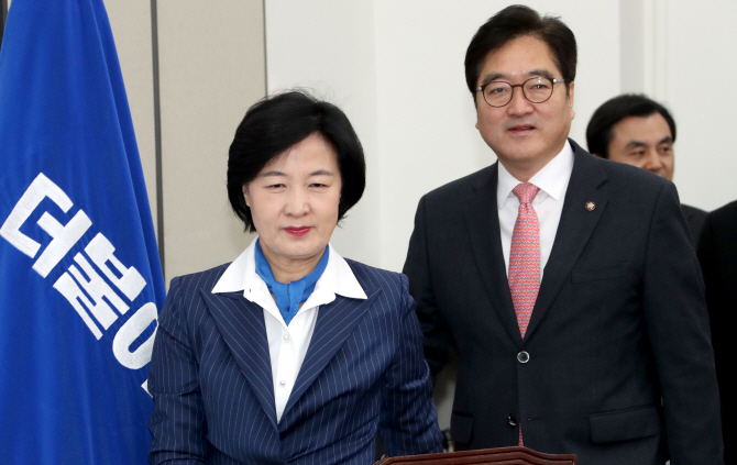 추미애 "홍준표, 개헌 표결 의원 제명 협박…파시스트적"