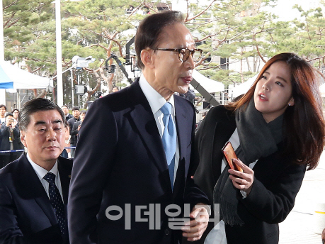 MB구속에 민주·바른미래 등은 “당연”…한국당만 “잔인하다”