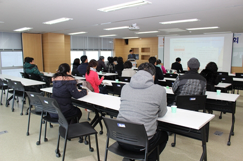 비비웰, 방문요양 서비스 오픈마켓 '시니어시터' 출시 - 뉴스 썸네일 이미지