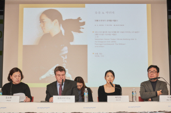 "윤이상 23년 만의 귀향…평화와 화합 메시지 되길"