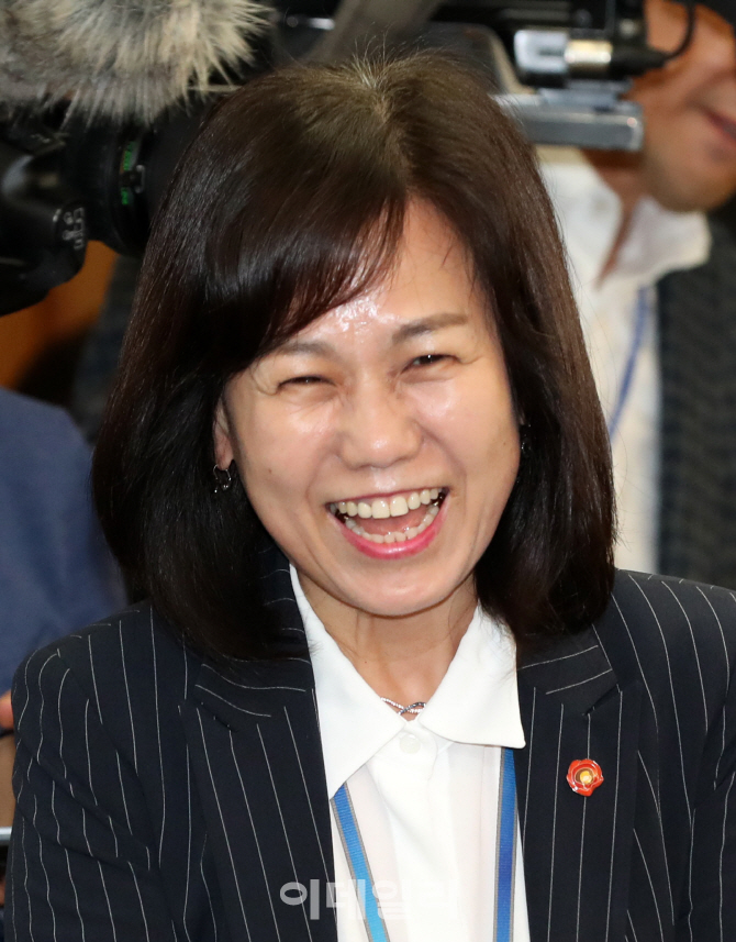 [포토]'국정현안점검조정회의' 참석한 김혜애 기후환경 비서관