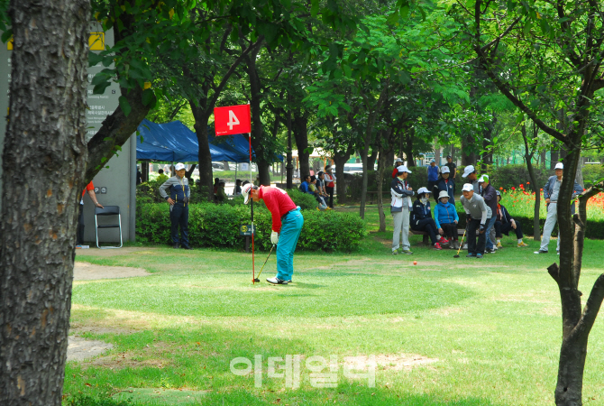 잠실파크골프장, 봄맞이 재개장…1회 사용료 4천원