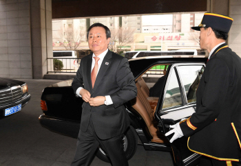 도종환 장관 "우리 예술단 공연 北 고위급 관계자 관람 기대"