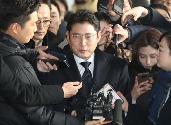 효성 회장 '사익편취'로 검찰行…효성 "합리적 투자다"(종합)