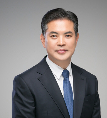 "경선만 이기면"…역대급 지지율에 취한 민주당 적전 '내분'