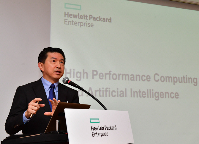 HPE, 새 AI솔루션 대거 공개.."기업간 격차 줄일 것"