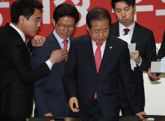 한국당 서울시장후보된 김문수 “나라 위해 마지막 봉사”