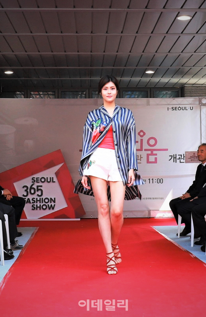 [포토]봉제역사관 '이음피움'에서 펼쳐진 서울 365-봉제역사관 패션쇼