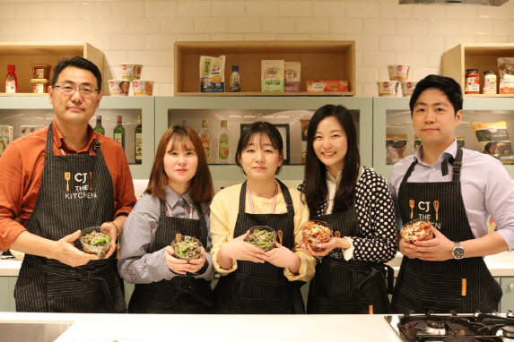 CJ제일제당, 임직원 손맛과 정성 담은 '사랑의 반찬' 나눔봉사