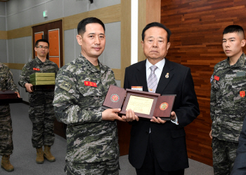 해병대 창설 69주년, 해병대 병역 명문가 및 명예해병 선정