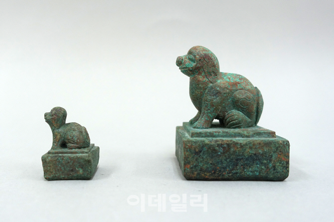 '국모의 도장'.. 조선 왕비 인장 2점 출토