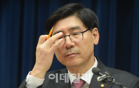 '채용비리' 이광구 전 우리은행장 "은행은 사기업, 정당한 인사권 행사"