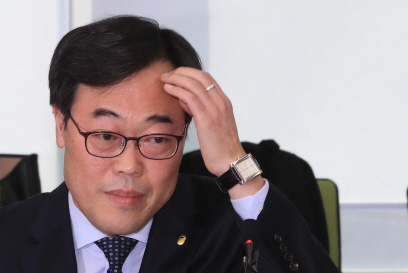 금감원장 어디갔어요? 직원들 '멘붕'..감독업무 공회전 우려