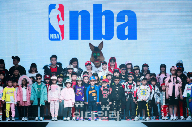 [포토]NBA, 중국 상하이 패션위크 ‘NBA키즈 F/W 패션쇼’