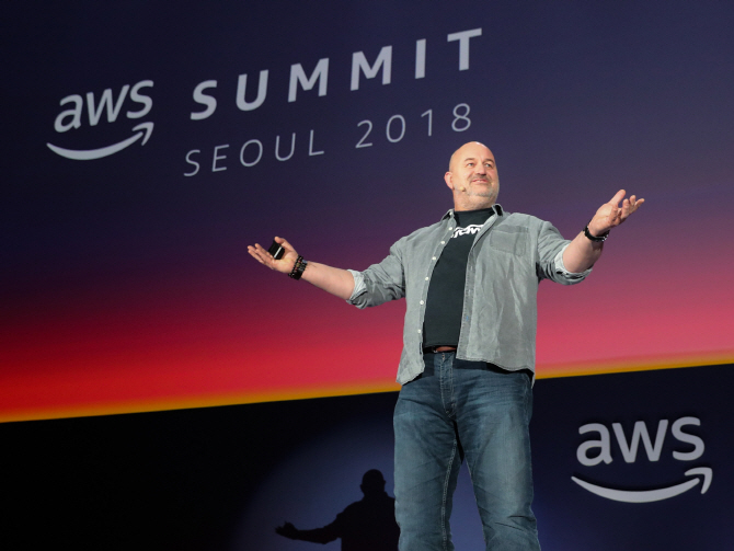 "데이터 시대, 클라우드 중요성도 높아져" AWS 서밋 서울 개최
