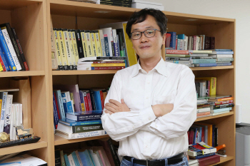 "지위나 정체성 비슷할수록 폭력·갈등 발생확률 높다"