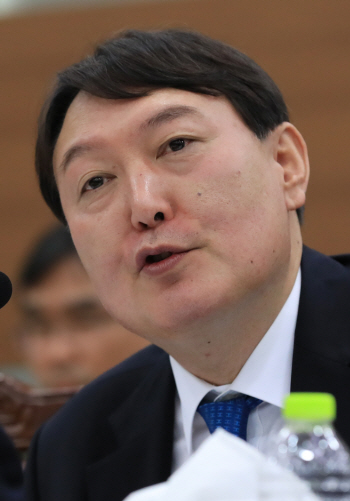 "원세훈 징역 4년"…朴정부 외압 견딘 윤석열사단 '뚝심'