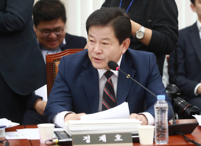 정재호 "동물병원 바가지 근절해야"…수의사법 개정안 발의