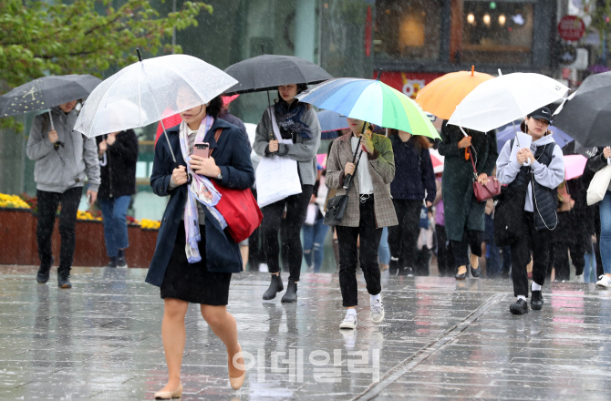 [포토]전국 비, 기온 뚝↓