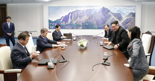 종전 선언·4자회담 개최 추진키로…비핵화 의지 확인