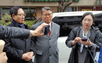 조원진, 문재인 대통령에 욕설..제2의 드루킹으로 '젠틀재인' 의심하기도