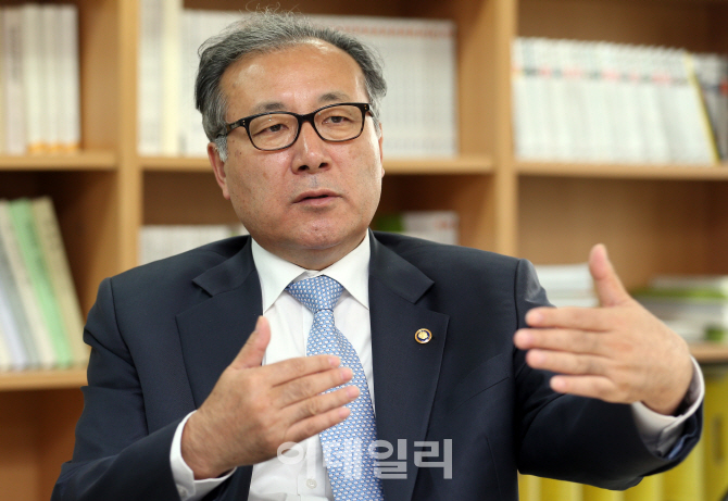 한정화 전 중기청장 "근로시간 단축, 탄력근무제 확대해야"