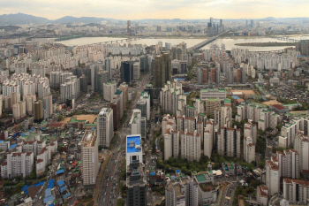 "역전세난이라고요? 우리집 전세값 올려달래요"