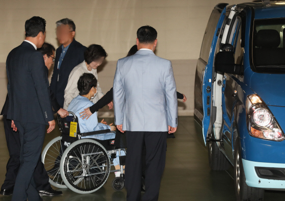 박근혜 전 대통령 진료 받고 구치소로 복귀