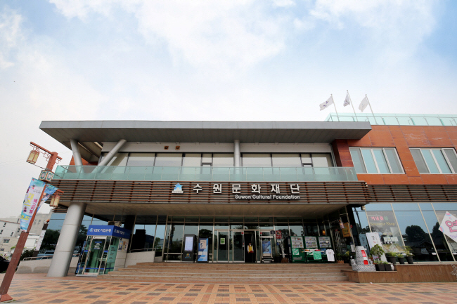 수원문화재단 "수원연극축제 참가하세요"