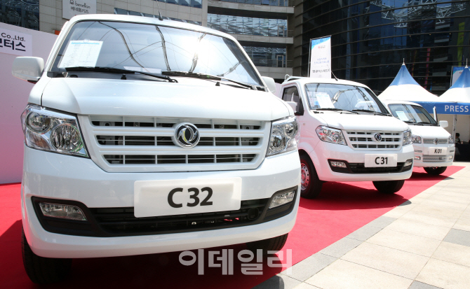 [포토]중국 동풍車 미니밴·트럭 몰려온다