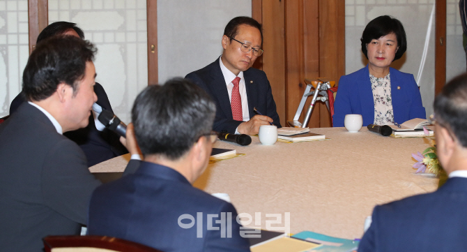 [포토]경청하는 더불어민주당 지도부