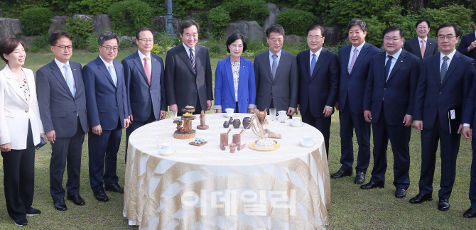 [포토]'한 자리에 모인 당·정·청'