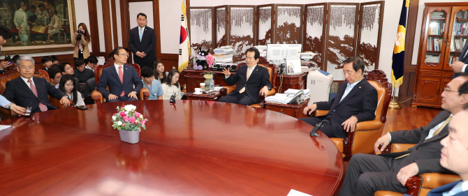 與野, 오후 2시 추경 시정연설 뒤 예결위 전체회의 합의(상보)