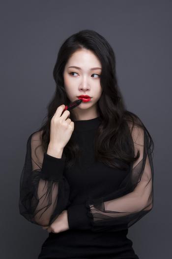 입술팩, 홍진영템, 욕실 비누...인스타에서 핫한 화장품