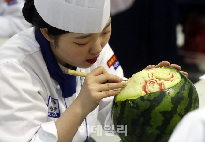 [포토]'과일을 예술로'