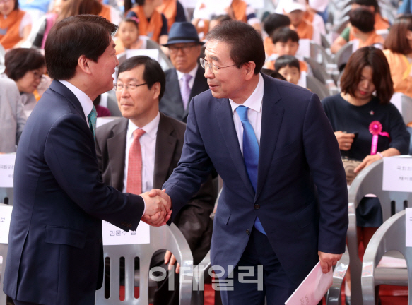 안철수 "박원순 부채 8조원 감축 공약, 채무 8조원 감축으로 둔갑"