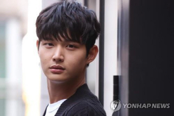 검찰, '성추행·협박 혐의' 이서원 오는 24일 소환 조사