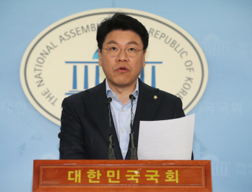 한국당, 북미회담 취소에 “임종석·정의용·서훈·문정인 교체해야”