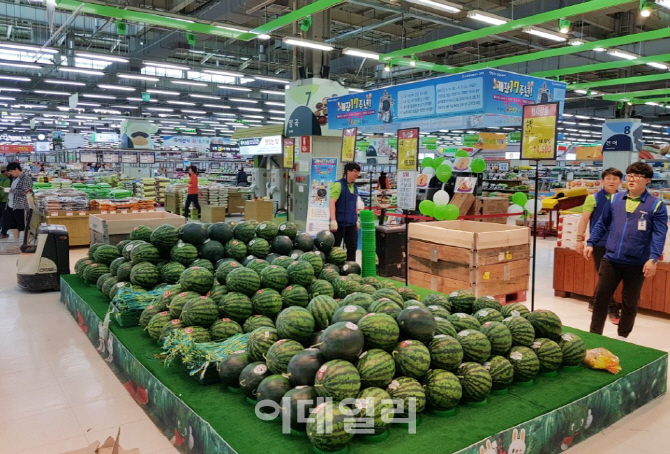 [포토] 농협하나로유통, 산지가격 그대로 수박 공급