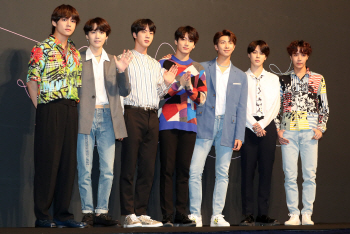 도종환 장관 '빌보드 200' 1위 방탄소년단에 축전