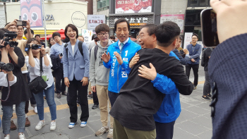 [르포]"마땅한 보수후보 없어..그나마 박원순이 낫다"