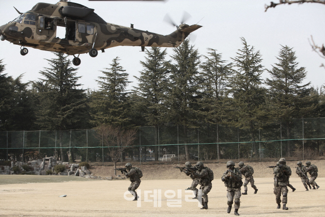 "이해한다"던 北, 또 한미군사훈련 중단 요구…국방부 "변동없이 실시"